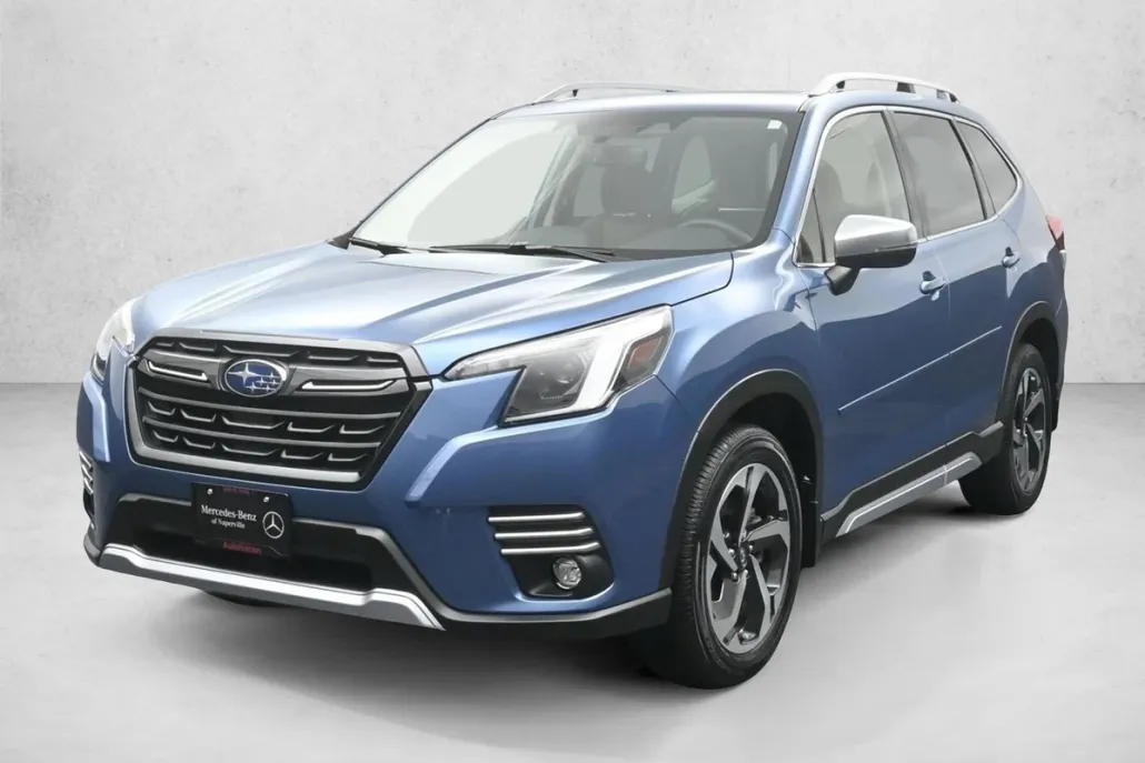 2023 Subaru Forester Touring photo 1