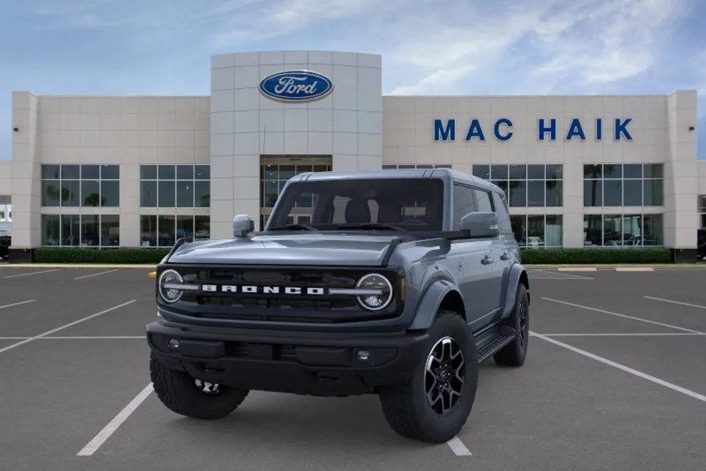2025 Ford Bronco Outer Banks photo 1