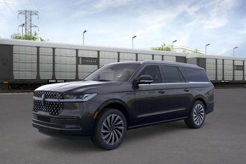 2025 Lincoln Navigator Black Label photo 1