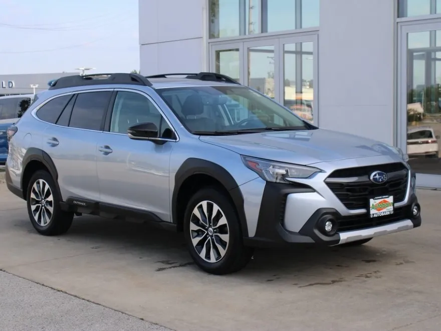 2023 Subaru Outback Limited photo 1