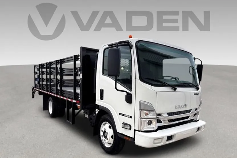 2024 Isuzu NRR photo 1