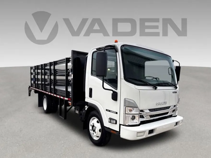 2024 Isuzu NRR photo 1