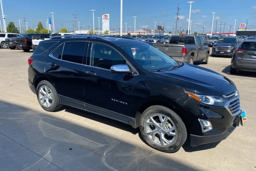 2020 Chevrolet Equinox Premier photo 1