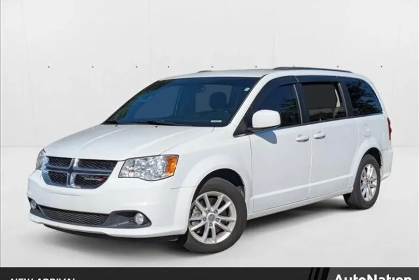 2019 Dodge Grand Caravan SXT photo 1