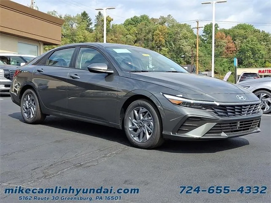 2025 Hyundai Elantra Blue SEL Sport photo 1