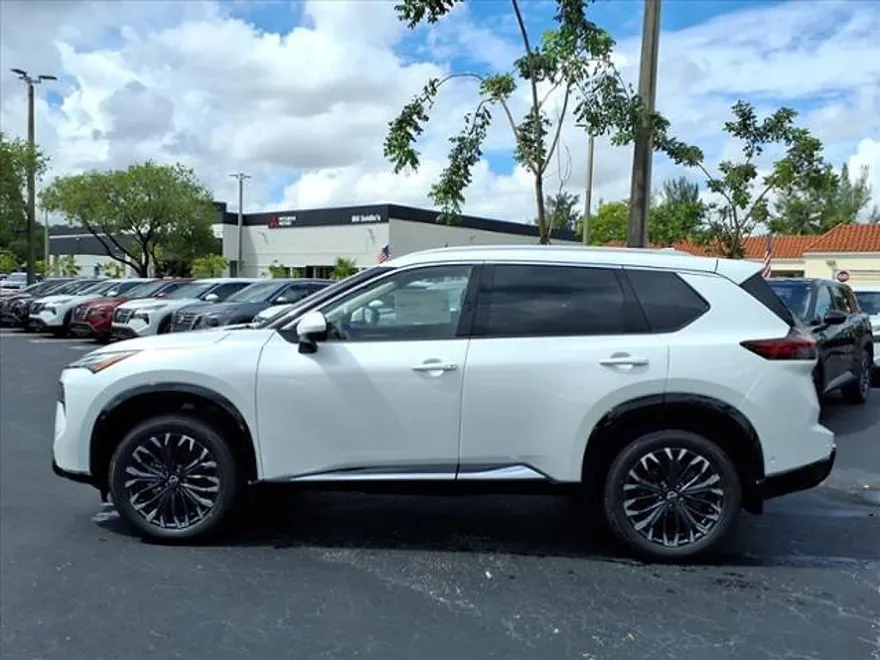 2026 Nissan Rogue Platinum photo 1