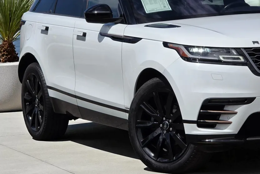 2020 Land Rover Range Rover Velar R-Dynamic S photo 1