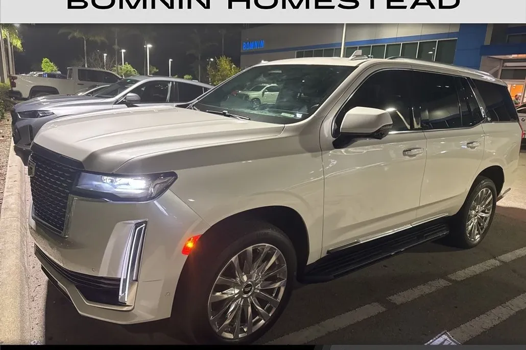 2023 Cadillac Escalade Premium Luxury photo 1