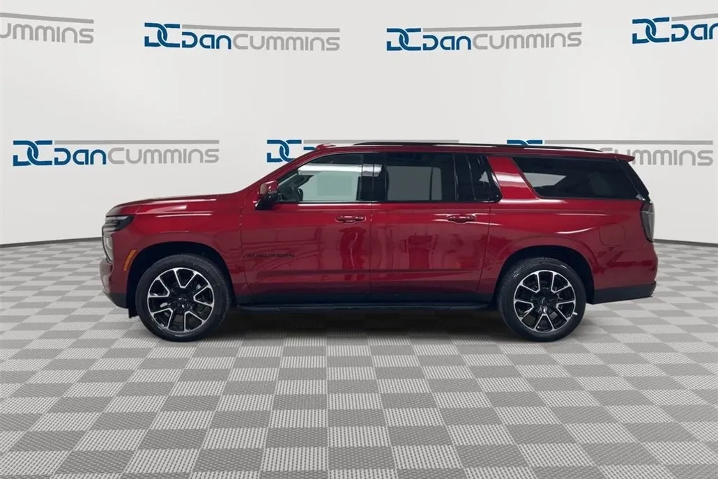 2025 Chevrolet Suburban RST photo 1