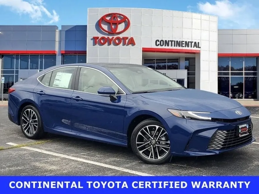 2025 Toyota Camry XLE photo 1