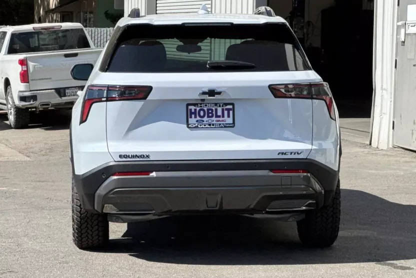 2026 Chevrolet Equinox ACTIV photo 1