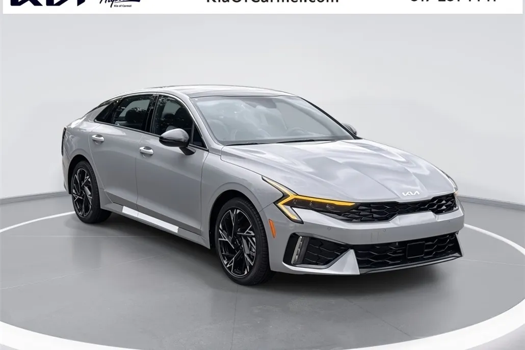 2025 Kia K5 GT-Line photo 1