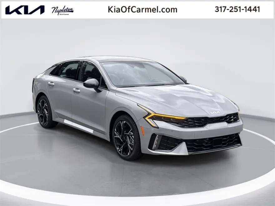 2025 Kia K5 GT-Line photo 1