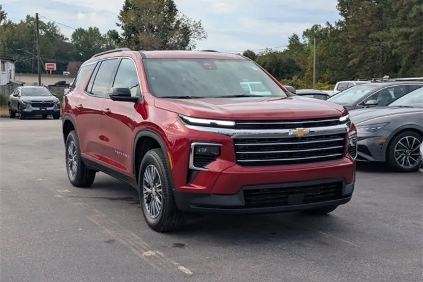 2026 Chevrolet Traverse photo 1