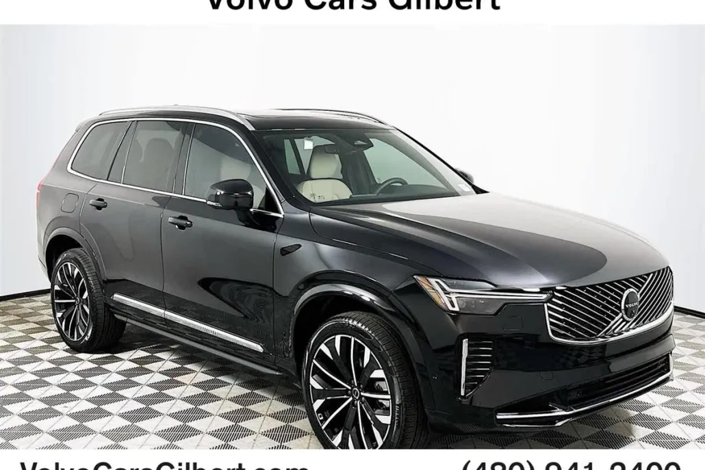 2025 Volvo XC90 Plus photo 1