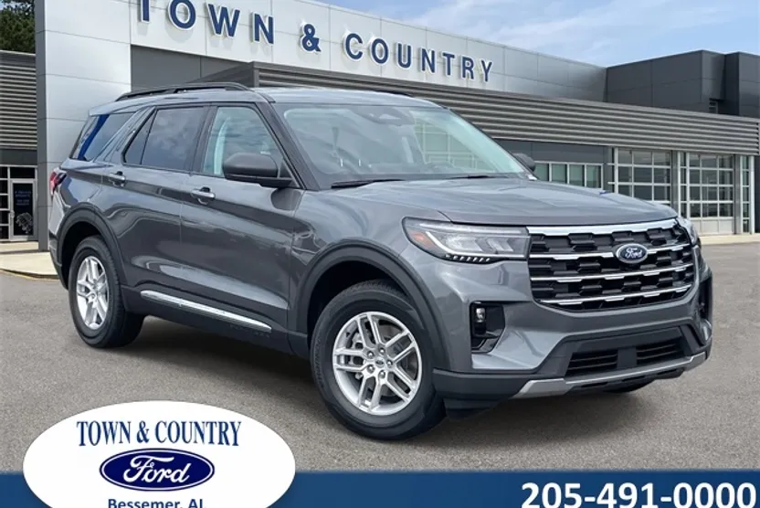 2025 Ford Explorer photo 1