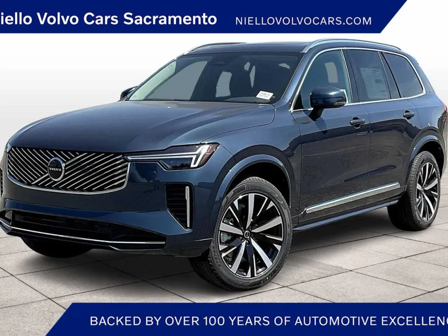 2025 Volvo XC90 Core photo 1