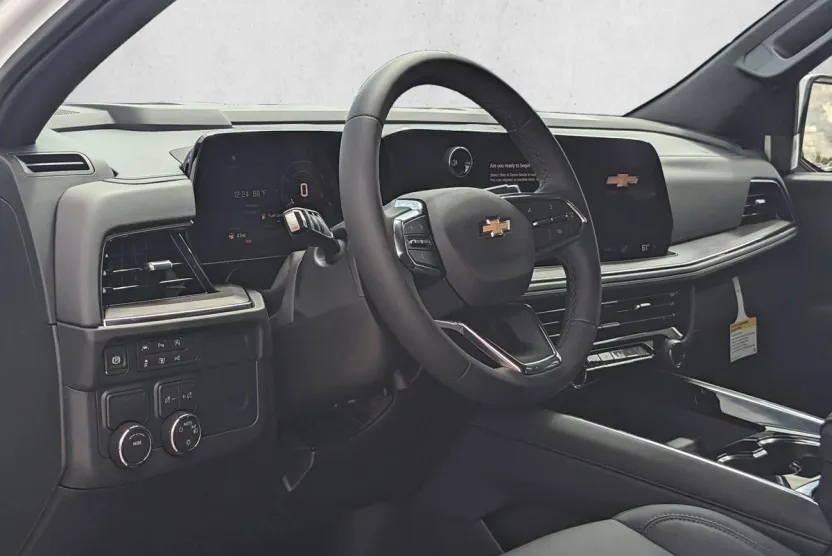 2026 Chevrolet Suburban LT photo 1