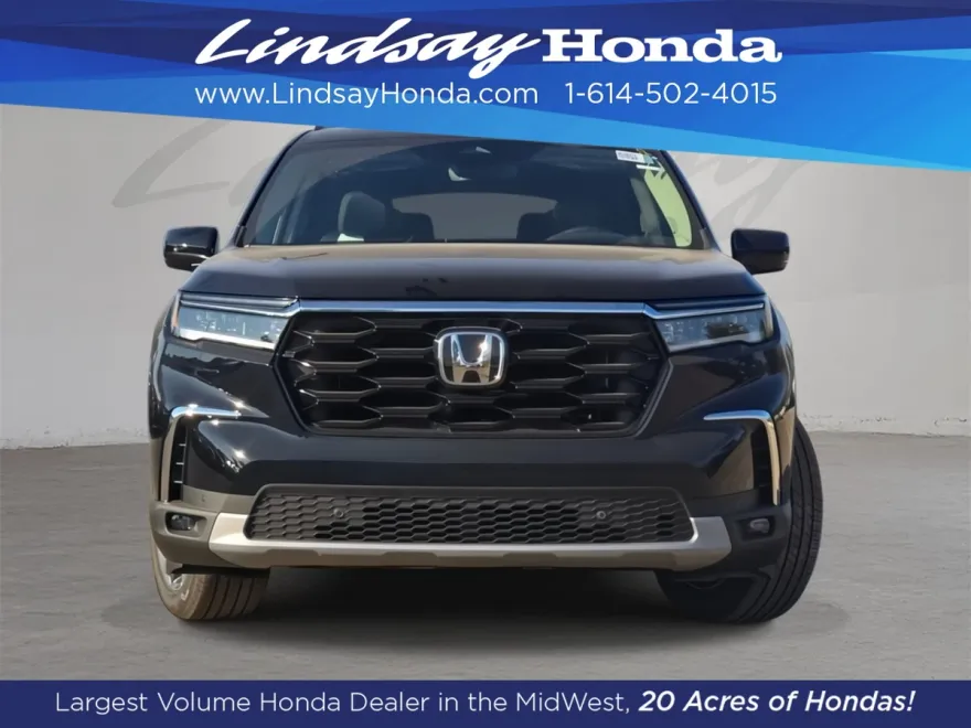 2025 Honda Pilot Touring photo 1