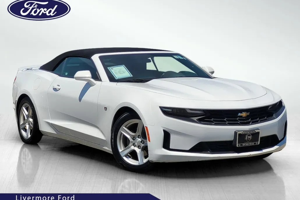 2022 Chevrolet Camaro 1LT photo 1
