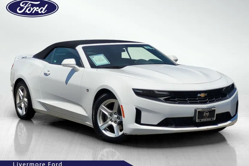 2022 Chevrolet Camaro 1LT photo 1