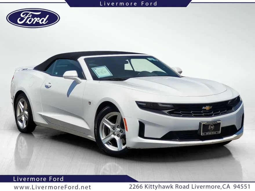 2022 Chevrolet Camaro 1LT photo 1