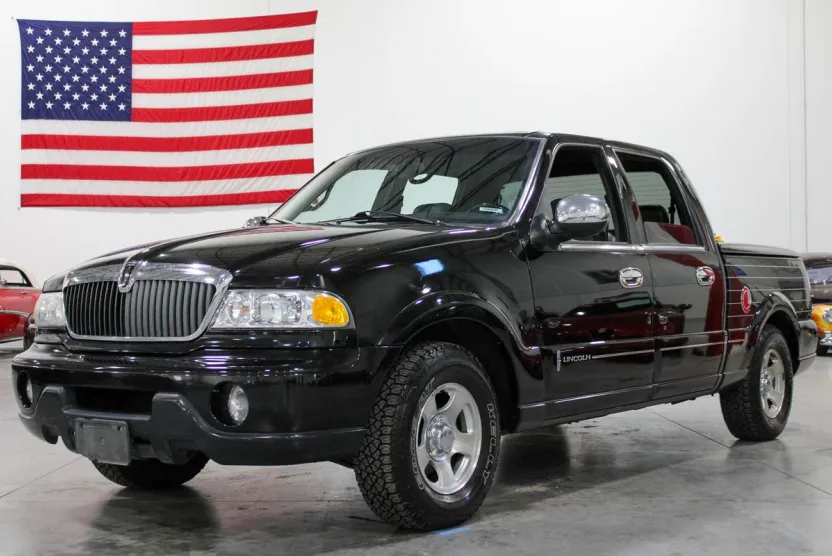 2002 Lincoln Blackwood photo 1
