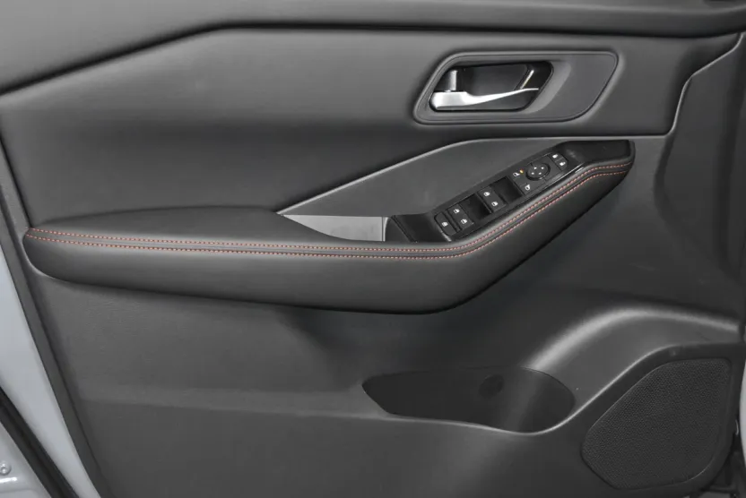 2026 Nissan Rogue SV photo 1