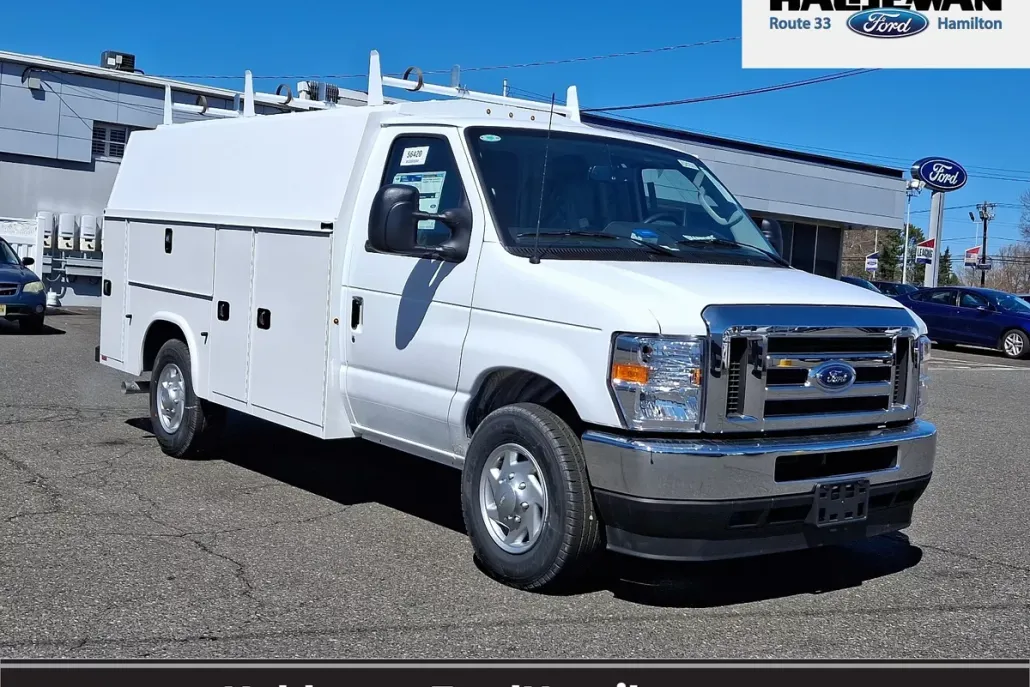 2025 Ford E-350 Base photo 1