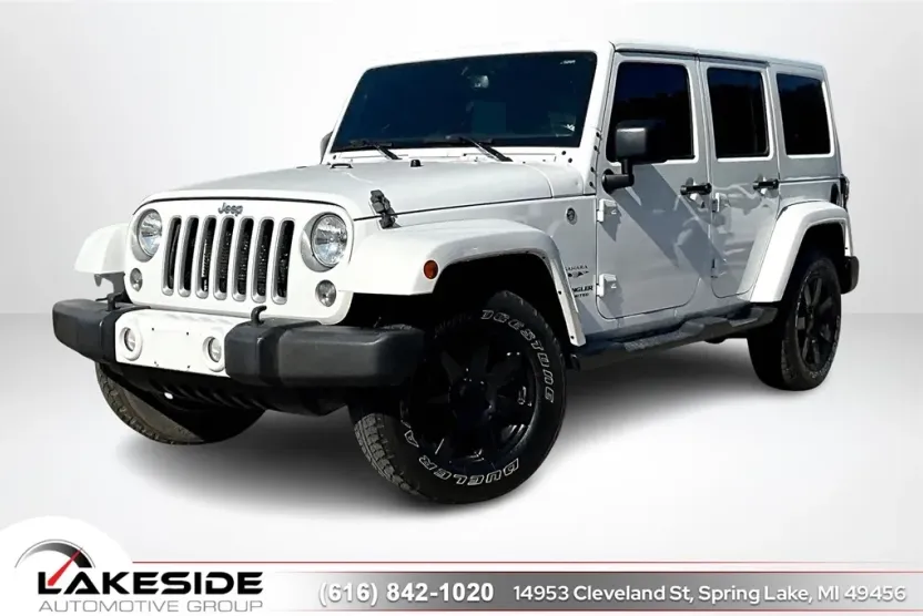 2016 Jeep Wrangler Unlimited Sahara photo 1
