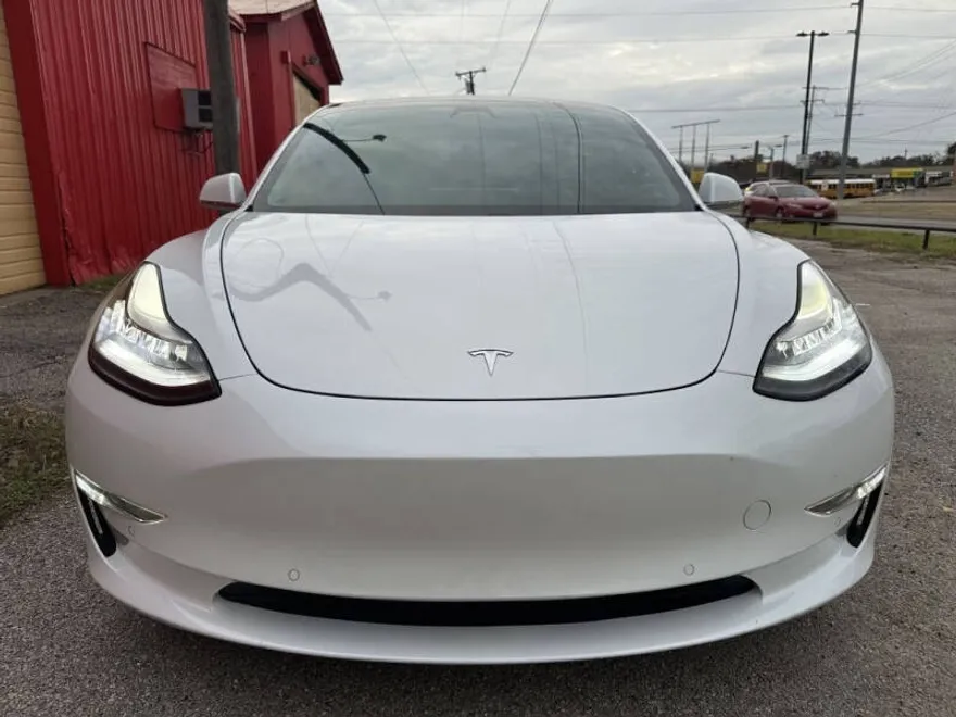 2018 Tesla Model 3 photo 1