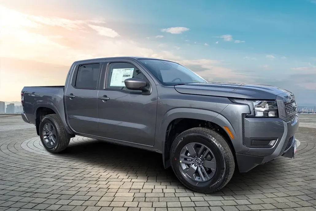 2025 Nissan Frontier Crew Cab SV photo 1