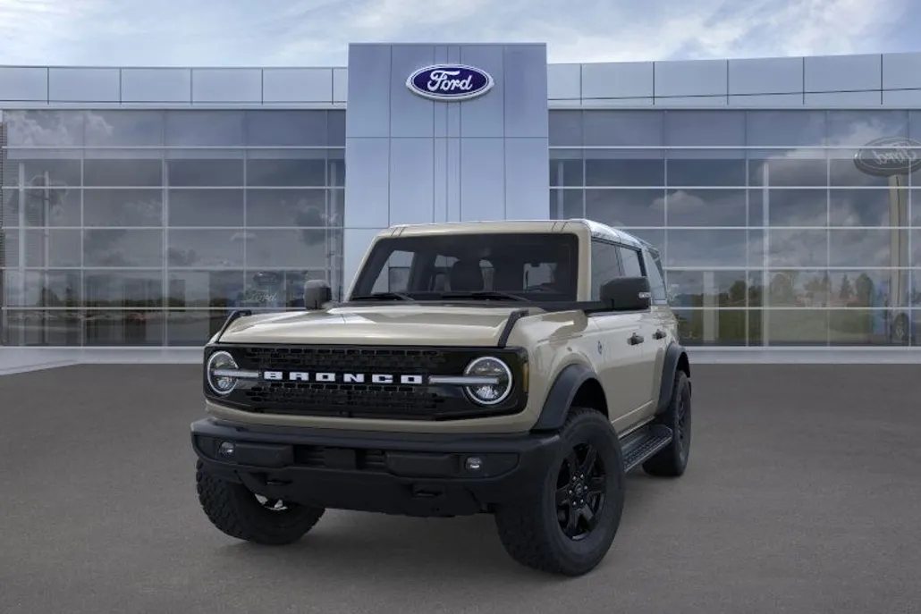 2025 Ford Bronco Outer Banks photo 1