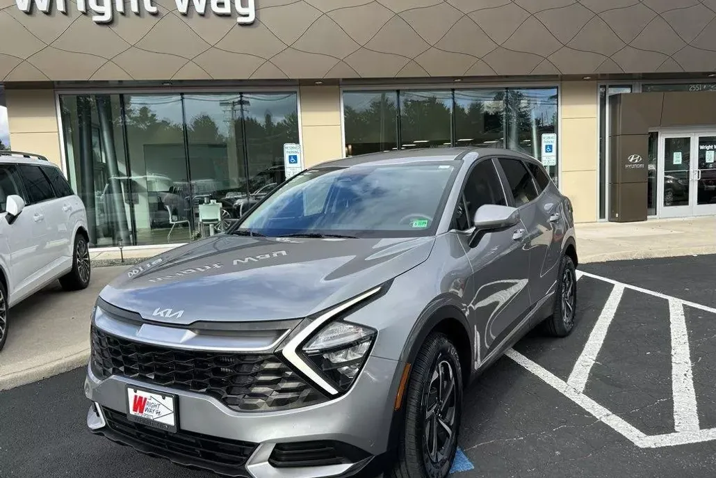 2023 Kia Sportage Hybrid LX photo 1