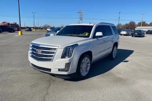 2019 Cadillac Escalade Platinum photo 2