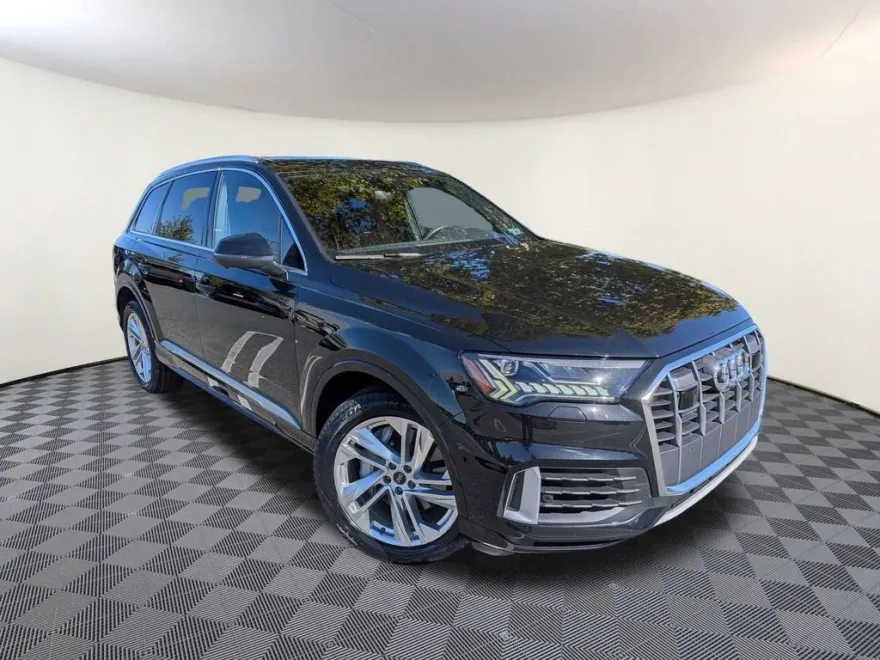 2022 Audi Q7 55 Premium Plus photo 1