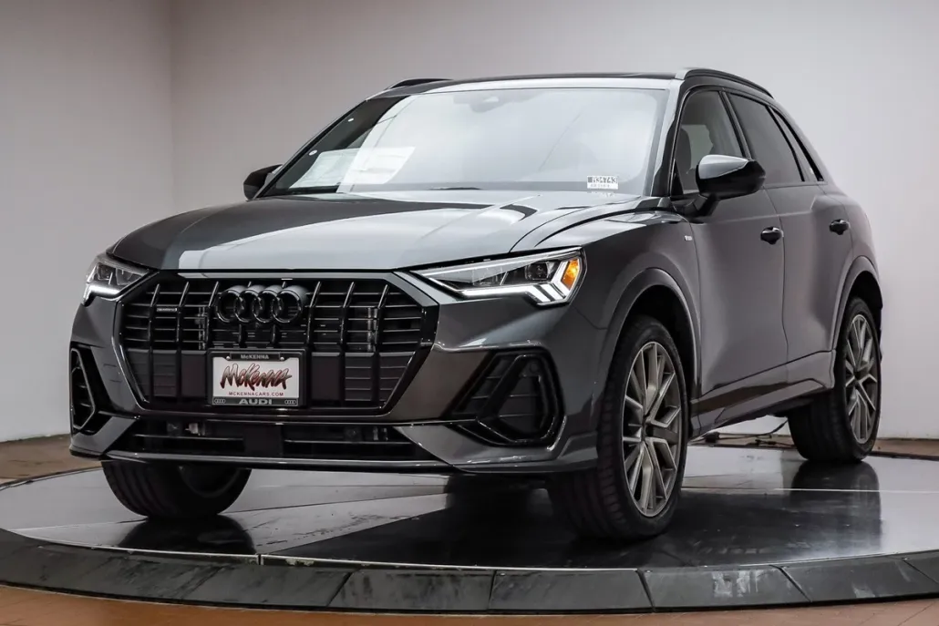 2025 Audi Q3 45 TFSI S line Premium Plus photo 1