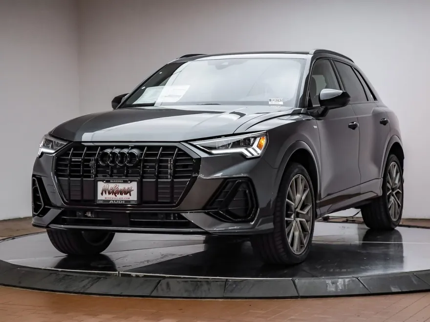 2025 Audi Q3 45 TFSI S line Premium Plus photo 1
