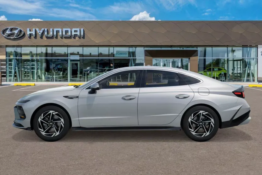 2026 Hyundai Sonata SEL Sport photo 1