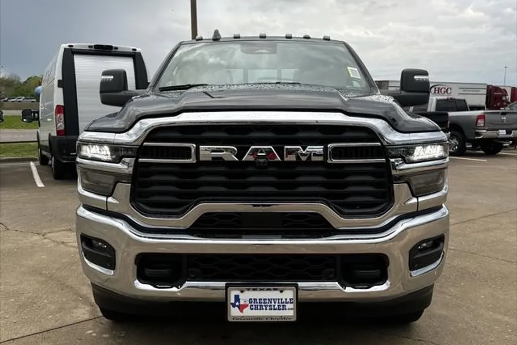 2025 Ram 2500 Tradesman photo 1