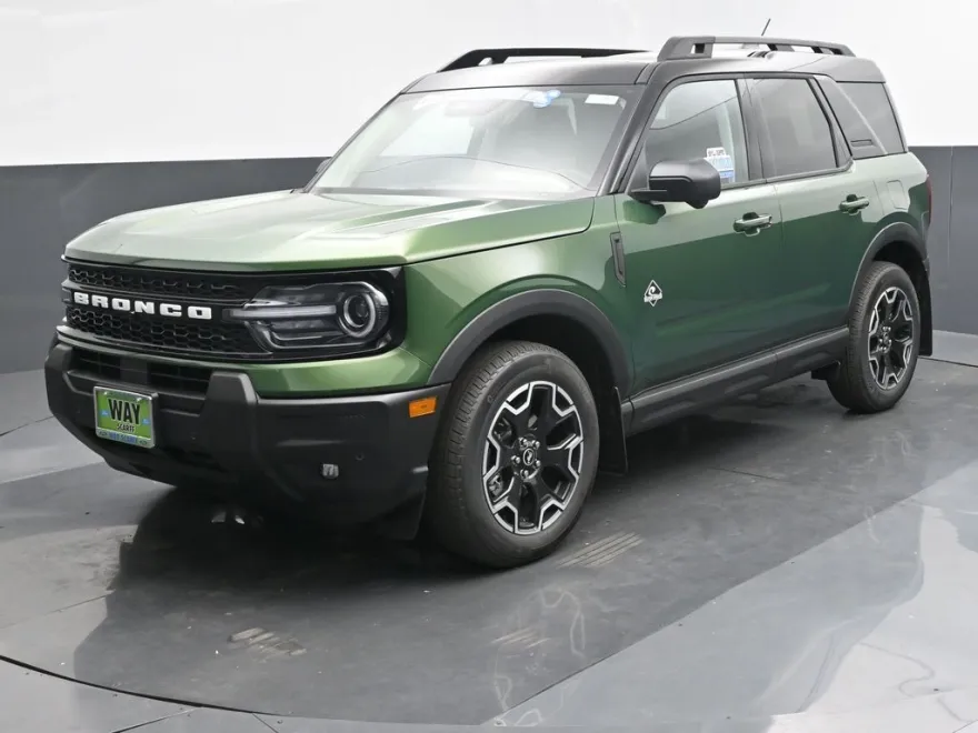 2025 Ford Bronco Sport Outer Banks photo 1