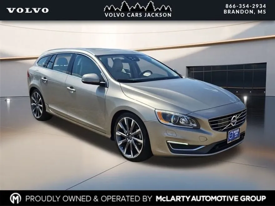 2015 Volvo V60 T5 Platinum Drive-E photo 1