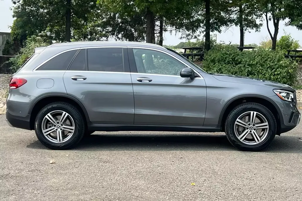 2022 Mercedes Benz GLC 300 4MATIC photo 1