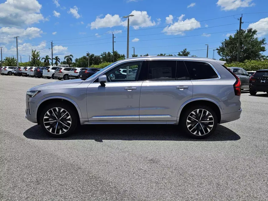 2026 Volvo XC90 Plus photo 1
