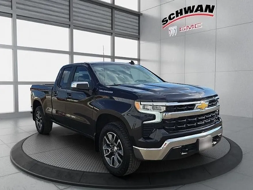 2022 Chevrolet Silverado 1500 LT photo 1