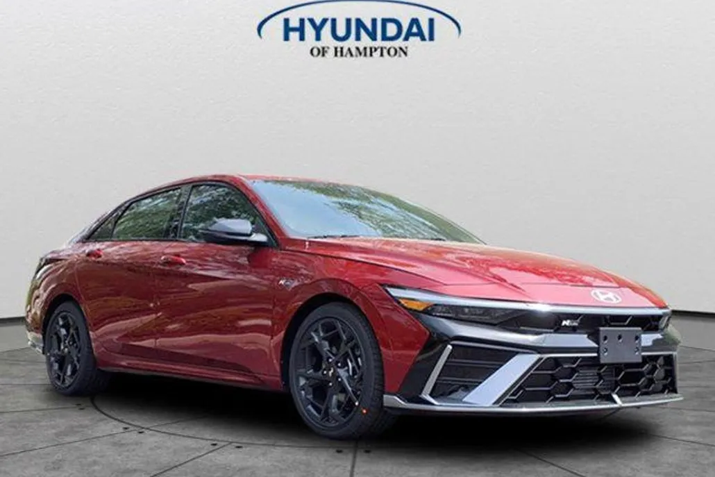 2025 Hyundai Elantra N Line photo 1