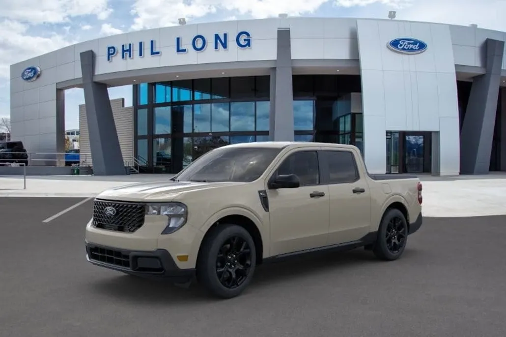 2025 Ford Maverick XLT photo 1