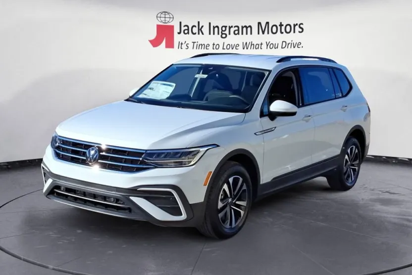 2024 Volkswagen Tiguan S photo 1