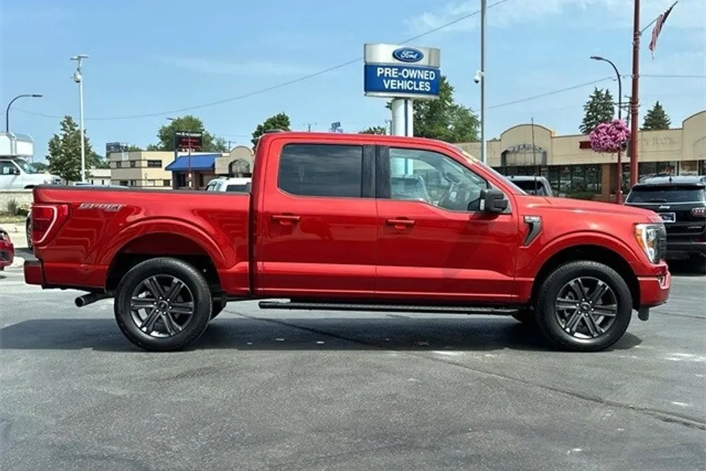 2023 Ford F-150 XLT photo 1