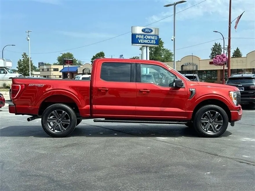 2023 Ford F-150 XLT photo 1